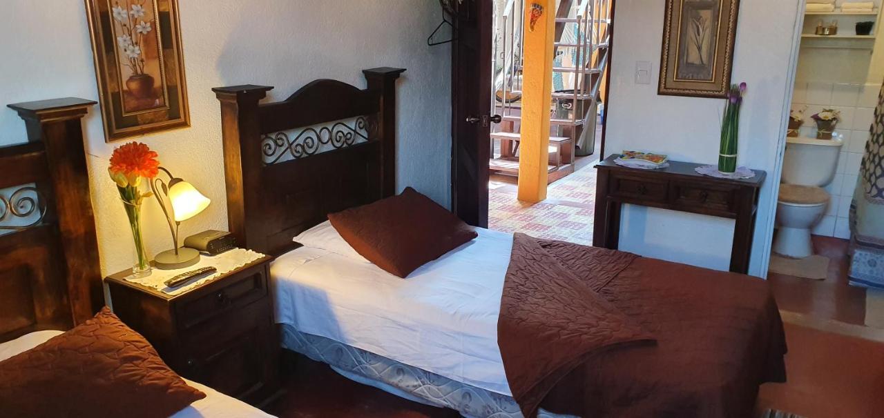 Parrot House Bed & Breakfast Antigua Exterior photo